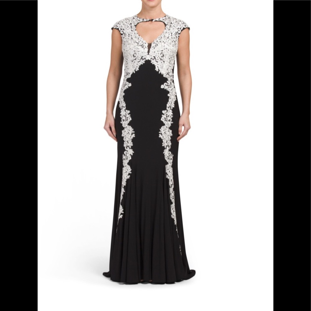 BEAUTIFUL Betsy & Adam Lace Overlay Keyhole Gown